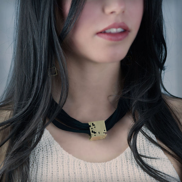 Collar cubo grande de plata y oro, colección Cub · Nerea Aixàs
