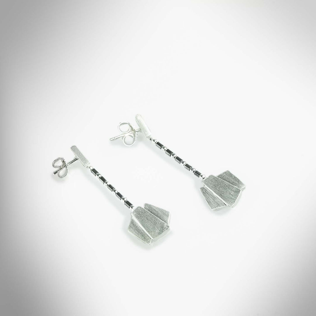Earrings in silver, long, Trapezi collection · Nerea Aixàs