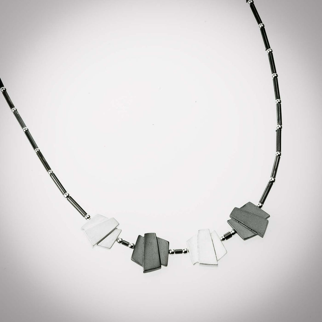 Necklace in silver, short, 4 pieces, Trapezi collection · Nerea Aixàs