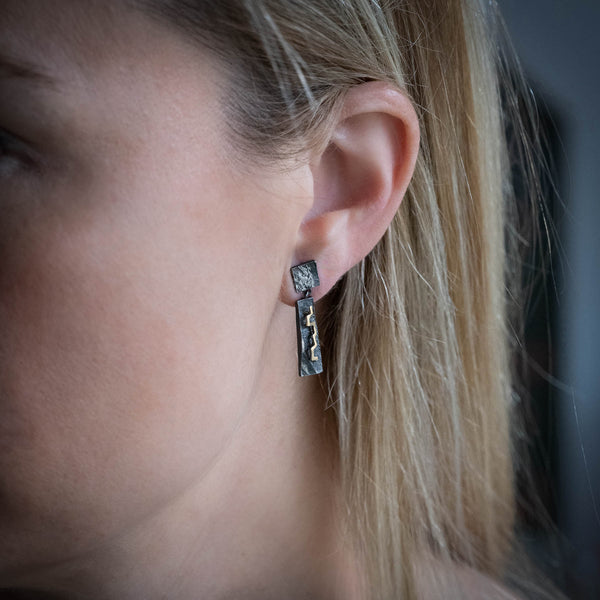 Earrings in silver and gold, medium, Pissarra collection · Nerea Aixàs