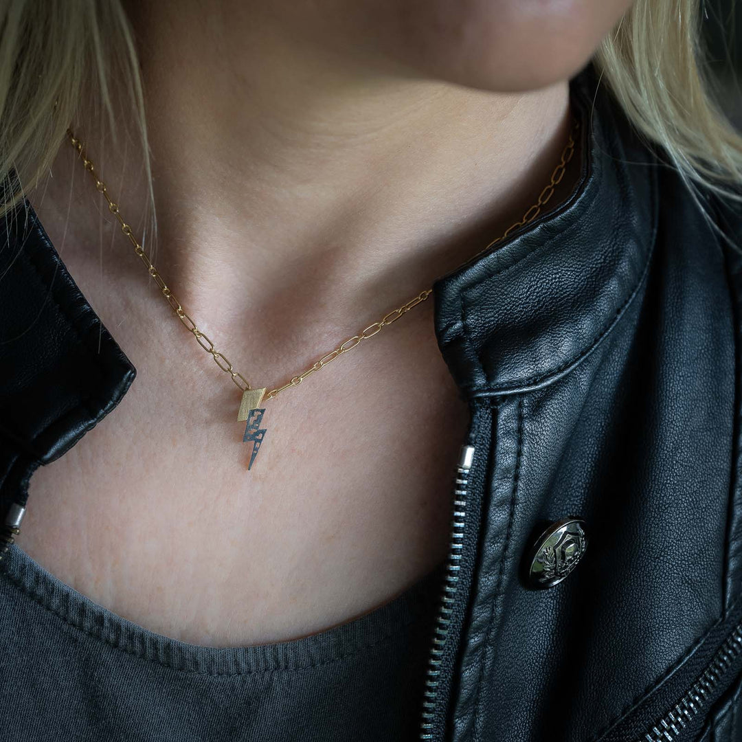 Necklace in gold-plated silver, medium, Llamp collection · Nerea Aixàs