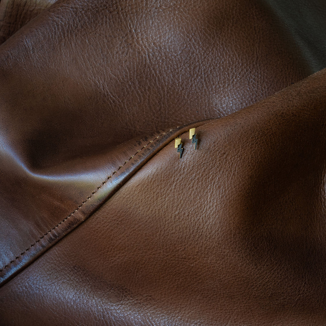 Earrings in gold-plated silver, small, Llamp collection · Nerea Aixàs