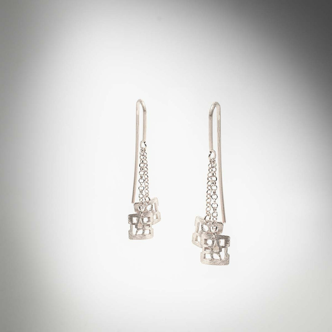 Earrings in silver long, Malla collection · Nerea Aixàs