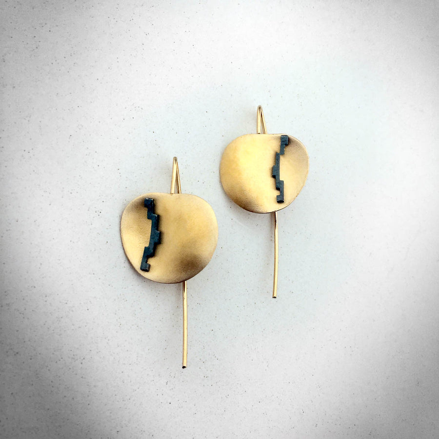 Gold long earrings Poma