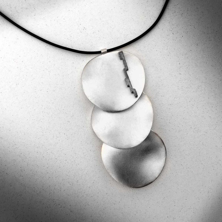 Silver long triple necklace Poma