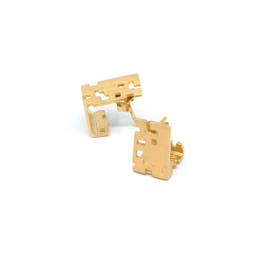 Pendientes botón cubo de plata y oro, colección Cub · Nerea Aixàs