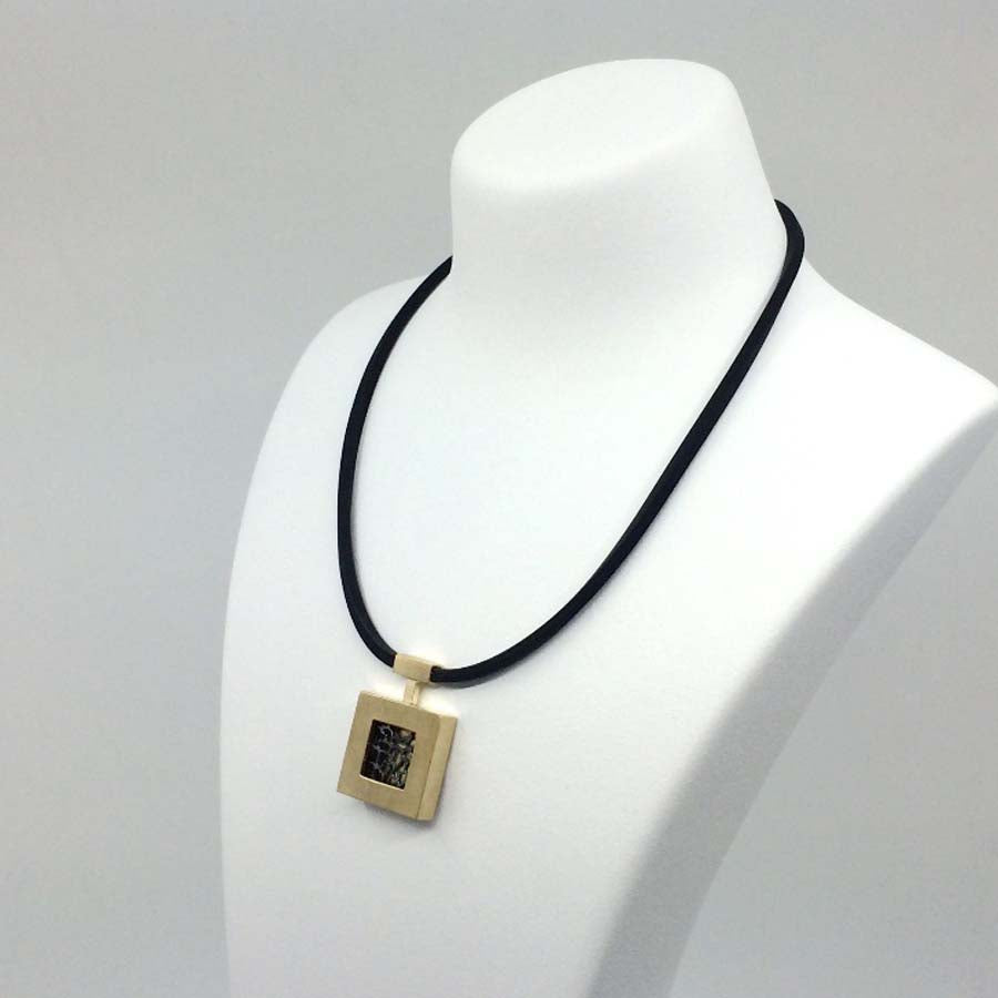 Necklace in gold-plated silver large pendant, Xarxa collection · Nerea Aixàs