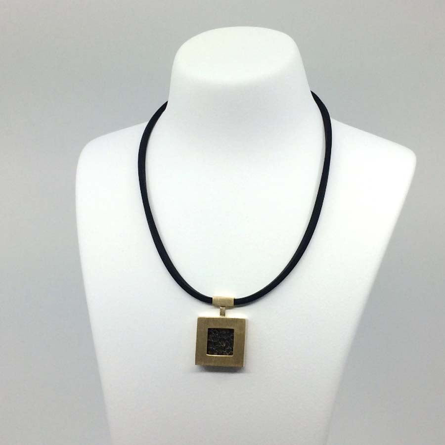 Necklace in gold-plated silver large pendant, Xarxa collection · Nerea Aixàs