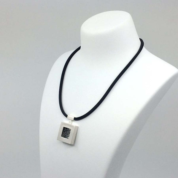Necklace in silver large pendant, Xarxa collection · Nerea Aixàs