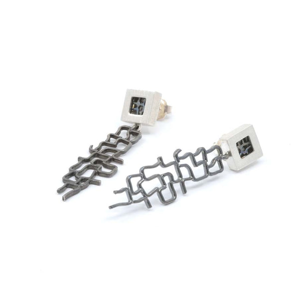 Pendientes largos de plata, colección Xarxa · Nerea Aixàs