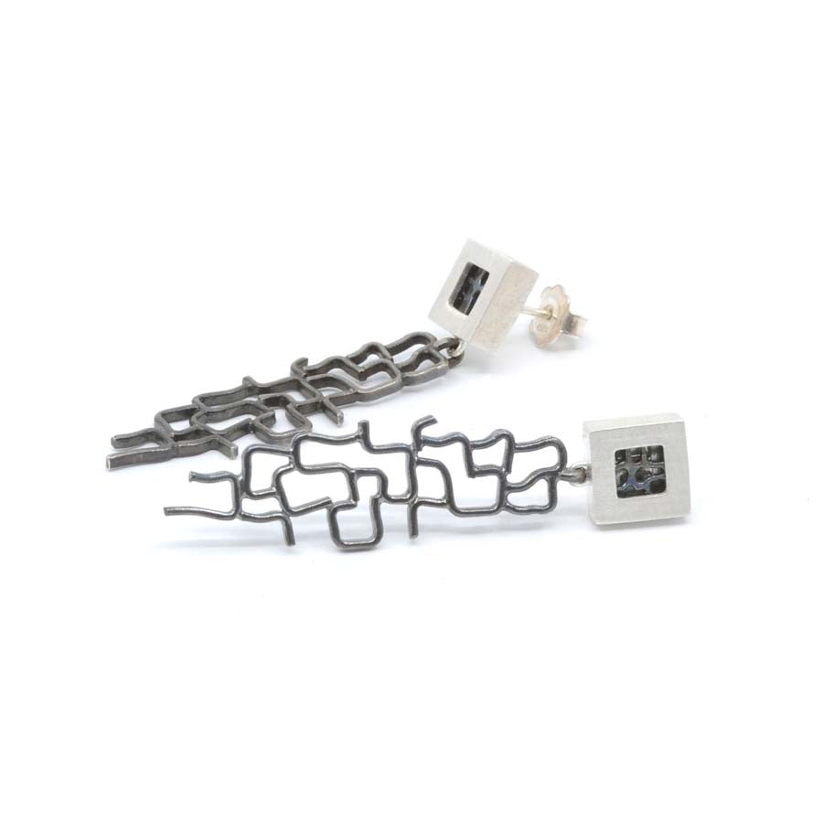 Pendientes largos de plata, colección Xarxa · Nerea Aixàs