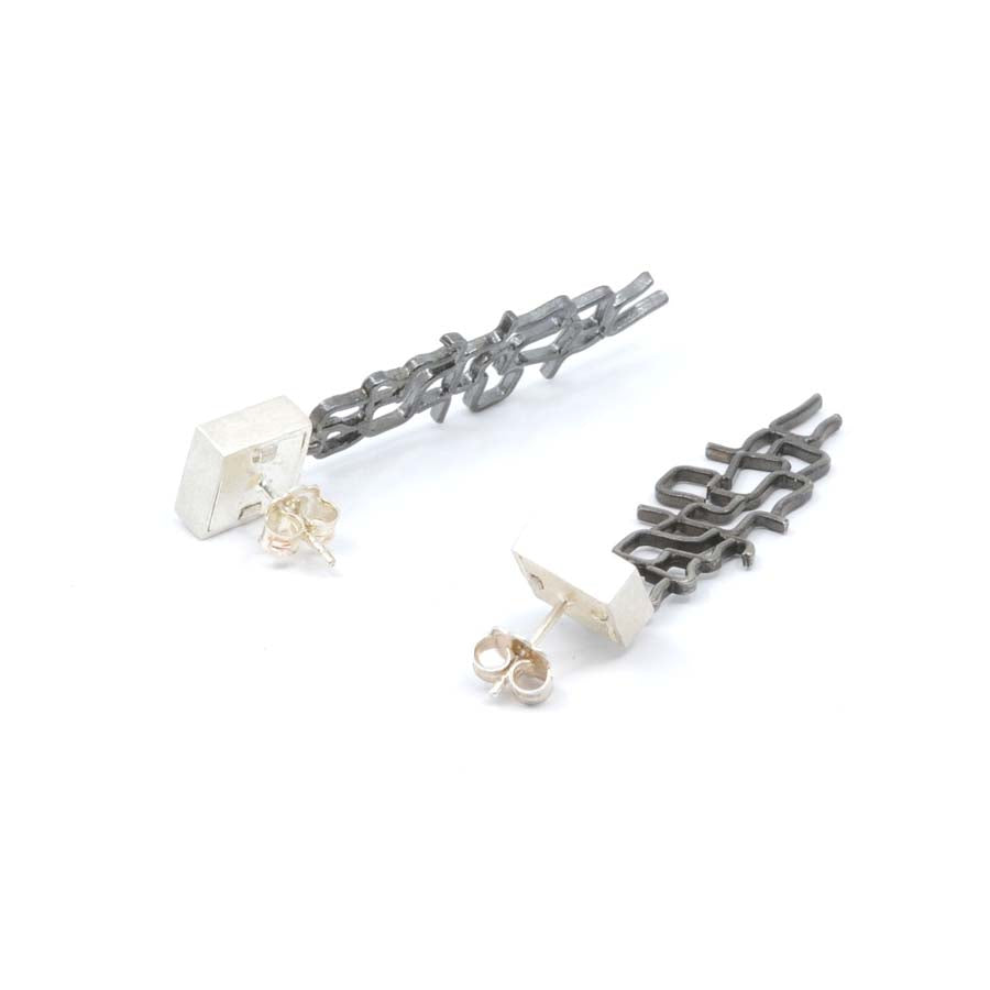 Pendientes largos de plata, colección Xarxa · Nerea Aixàs