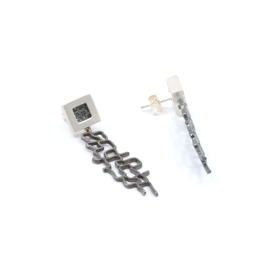 Pendientes largos de plata, colección Xarxa · Nerea Aixàs