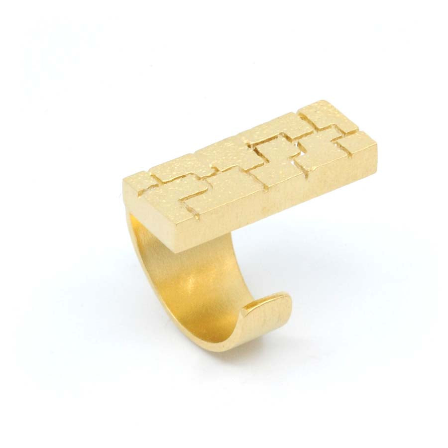 Anillo abierto de plata dorada, colección Textura · Nerea Aixàs