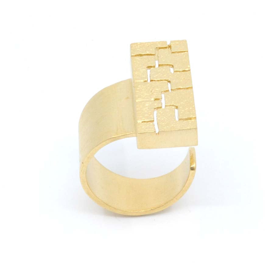 Anillo abierto de plata dorada, colección Textura · Nerea Aixàs