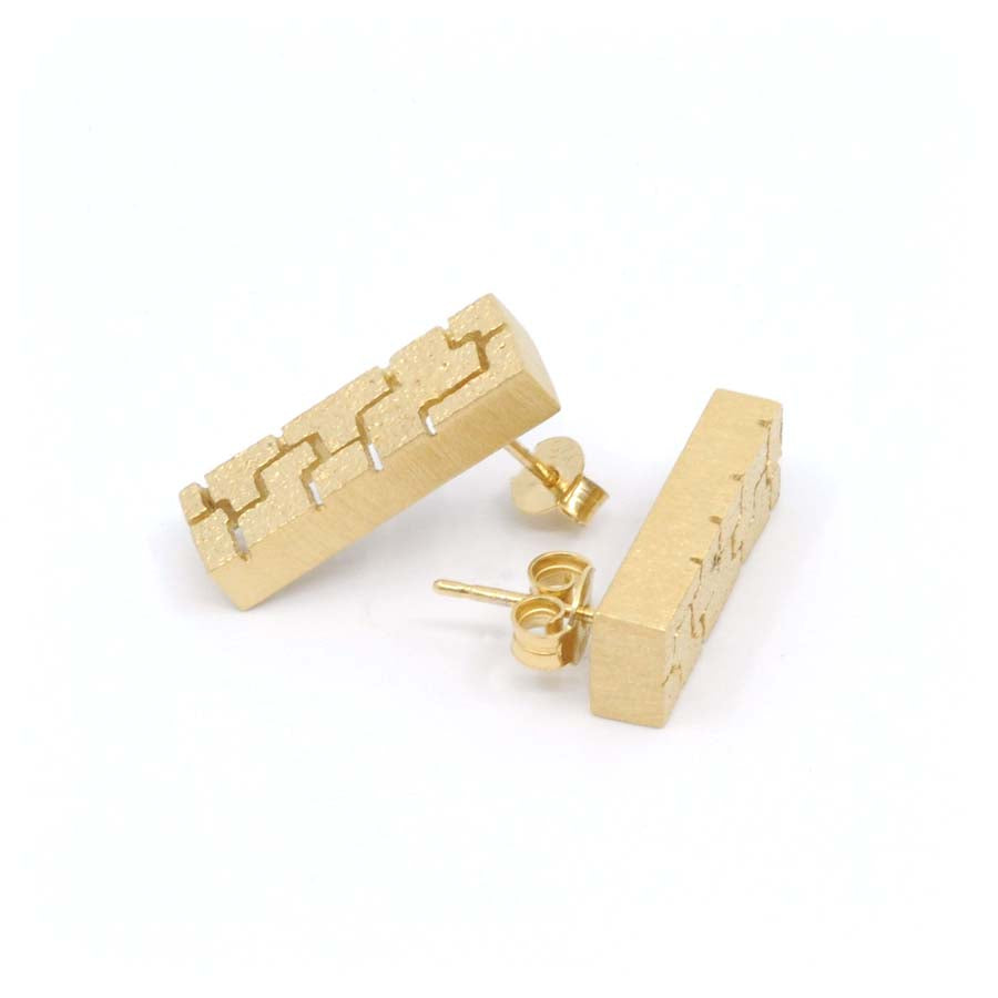 Stud earrings in gold-plated silver, Textura collection · Nerea Aixàs