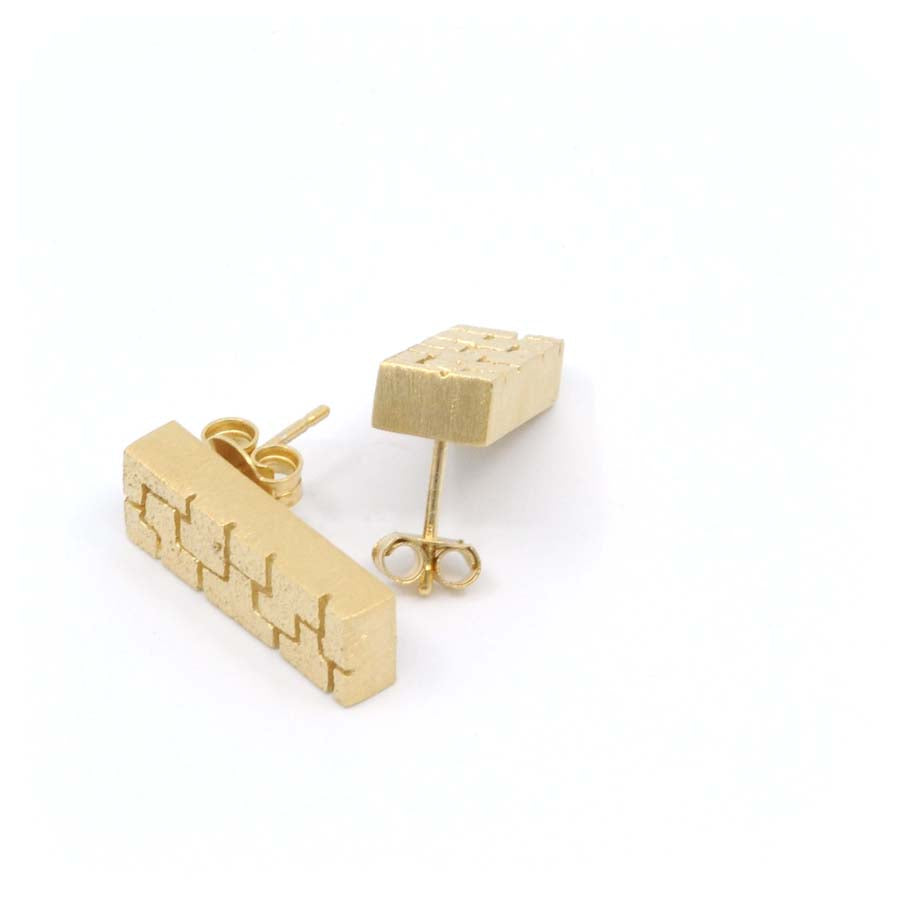 Stud earrings in gold-plated silver, Textura collection · Nerea Aixàs