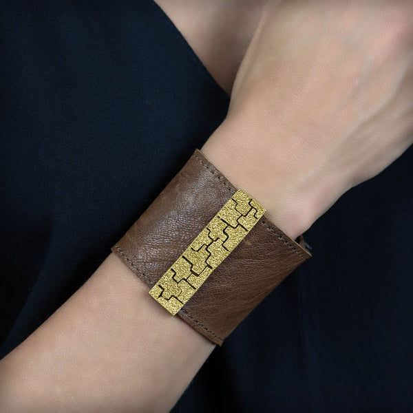 Pulsera de cuero y plata dorada, colección Textura · Nerea Aixàs
