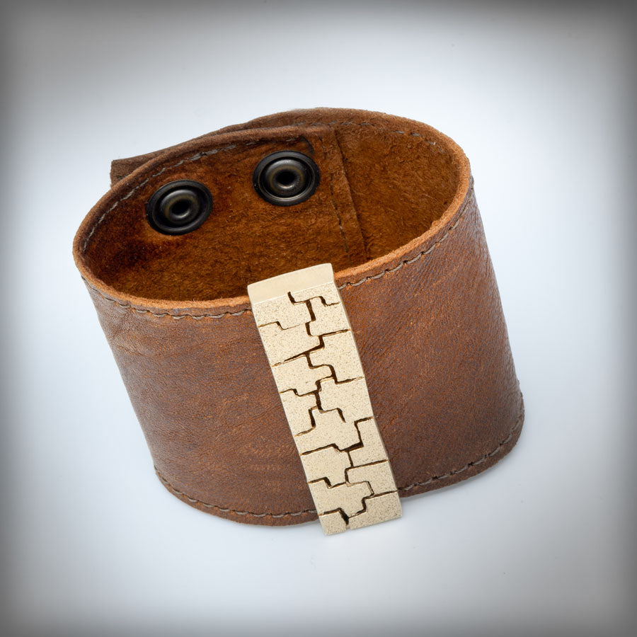 Pulsera de cuero y plata dorada, colección Textura · Nerea Aixàs
