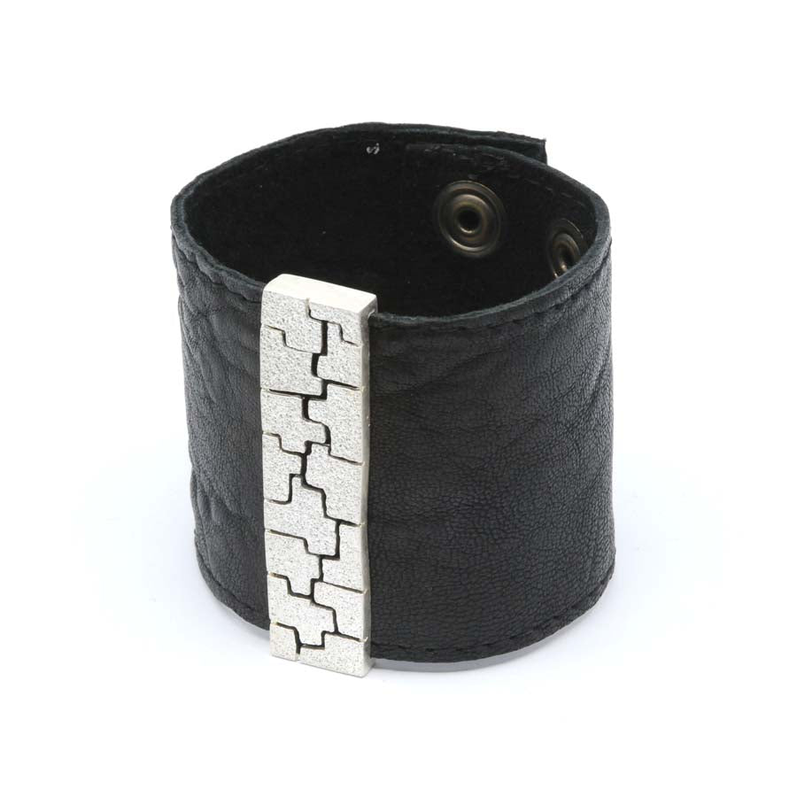 Pulsera de cuero y plata, colección Textura · Nerea Aixàs